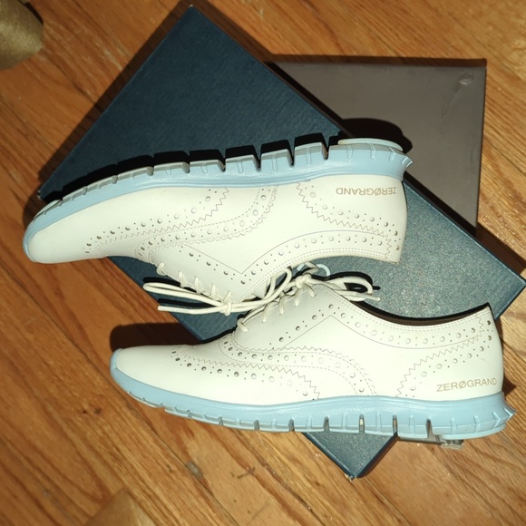 Shoes - Picture 5 of 6